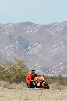 media/Dec-04-2025-Racers Edge (Thu) [[5ebc9f124d]]/3-B Group/1-Session 1 (Turn 7)/